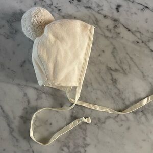 Briar baby ivory Pom bonnet 0-3 months